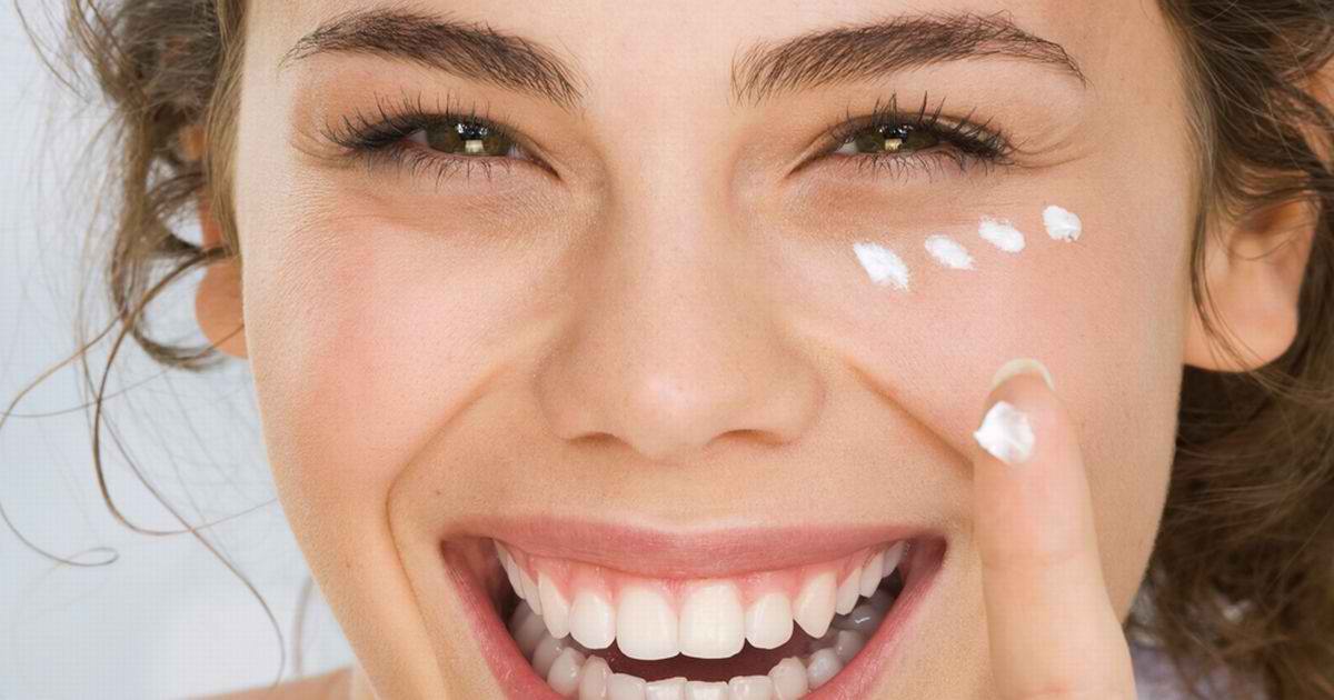 از چه سنی باید از کرم دور چشم استفاده کرد؟