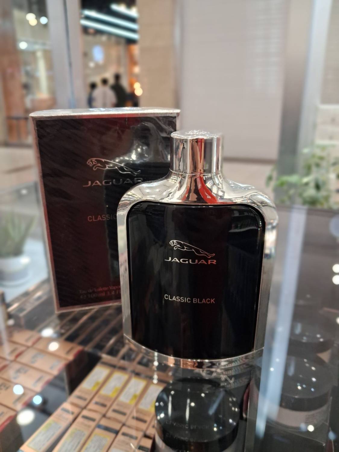 عطر ادکلن مردانه جگوار کلاسیک بلک (جگوار مشکی)